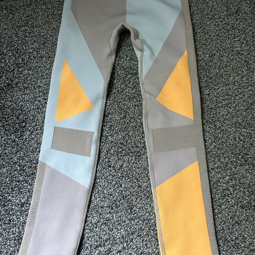 Nike Women’s Color block legging